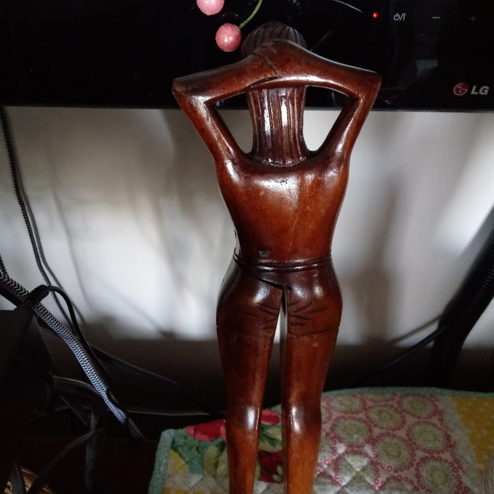 Wooden Lady Nude Nutcracker “Hand-Carved” - Picture 6 of 8